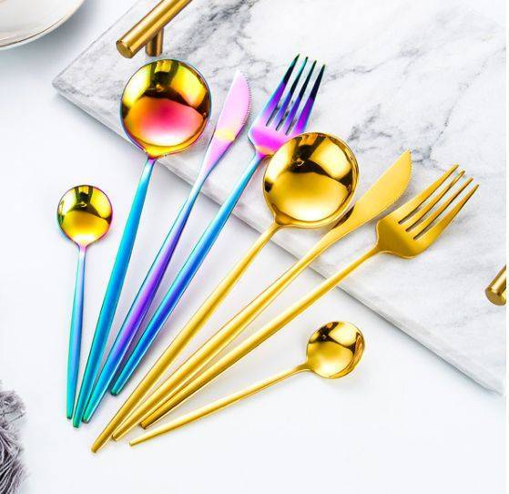 Luxury cutlery set in a gift box on Aliexpress